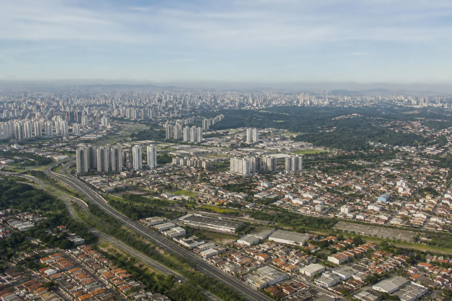 Vista aérea institucional da Região Metropolitana de São Paulo